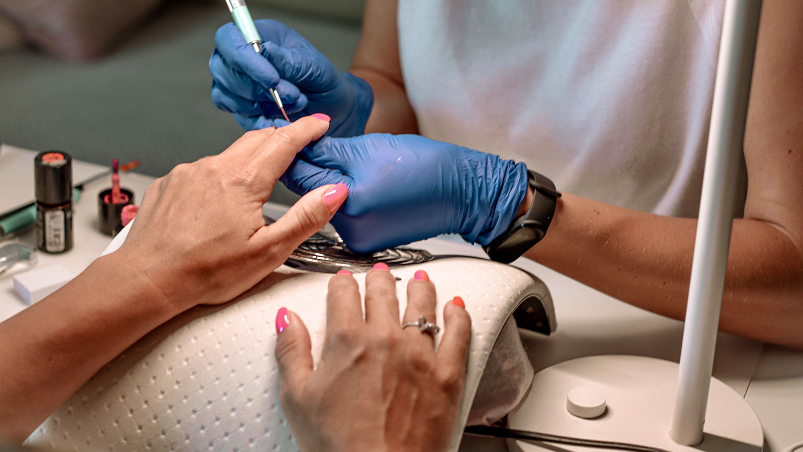 SALONES DE MANICURA EN ALICANTE